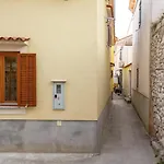 2 Bedroom Gorgeous In *