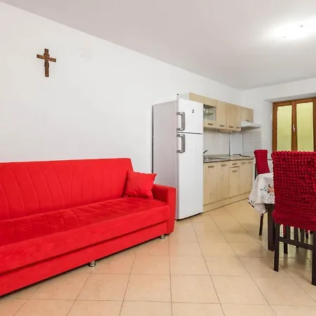 2 Bedroom Gorgeous In Susak