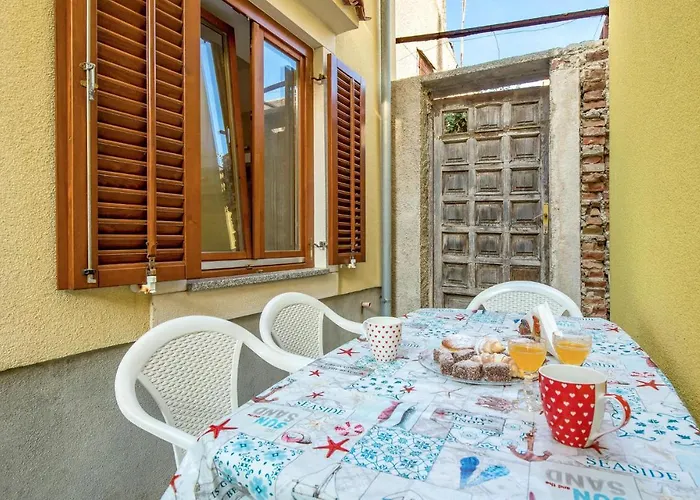 Dom wakacyjny 2 Bedroom Gorgeous In