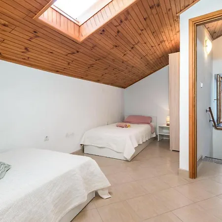 Gorgeous Home In Susak With Wifi Vikendica Susak