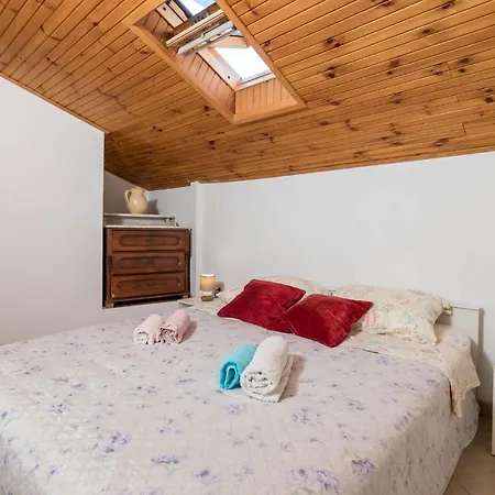 Gorgeous Home In Susak With Wifi *