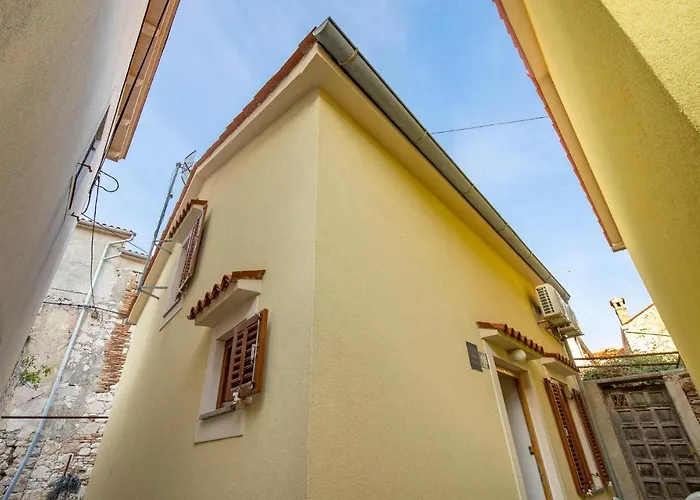 Prázdninový dům 2 Bedroom Gorgeous In Susak