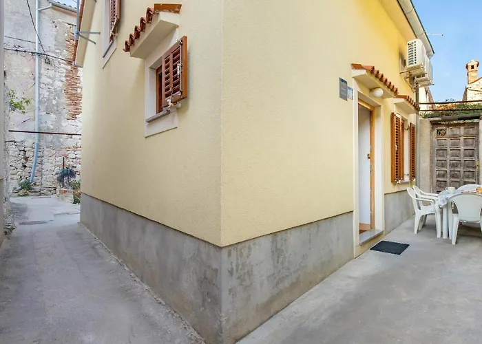 Prázdninový dům 2 Bedroom Gorgeous In Susak