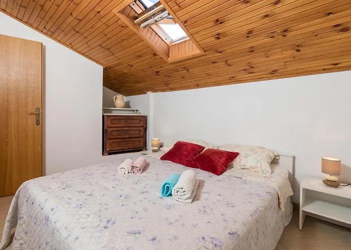 2 Bedroom Gorgeous In *